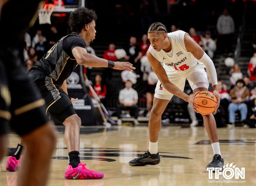 Bearcats dismantle UCF, 92-72