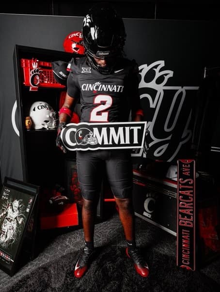 Clinch County HS (GA) ATH Travis Miller commits to Cincinnati  article image about Cincinnati Bearcats