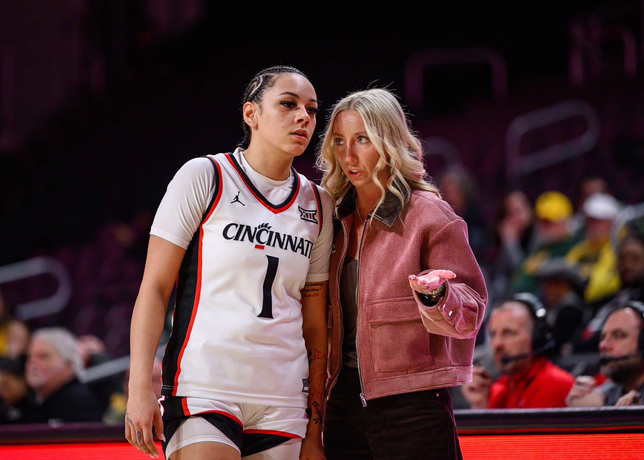 #15 Bears defeat Bearcats, 76-70 article image from TFON